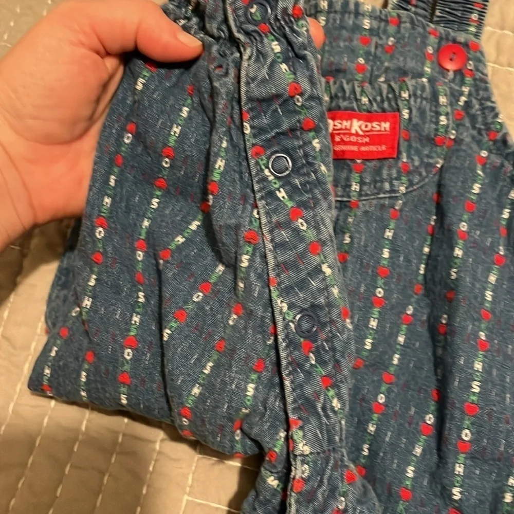 OSH KOSH ~ Vintage Girls Overalls with Feet Red Hearts and ‘Osh Kosh’ Spell Out